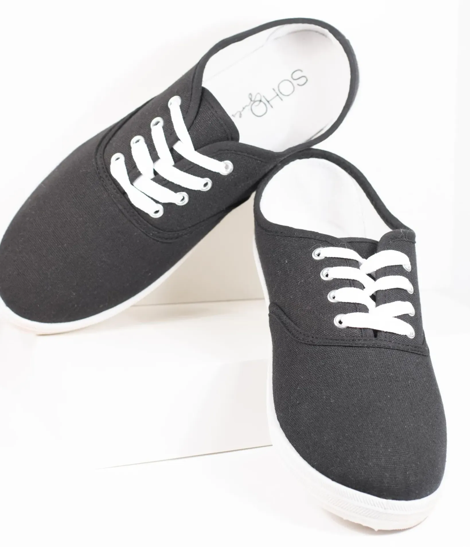 Unique Vintage Flats|Sneakers>Black Canvas Ladies Sneakers