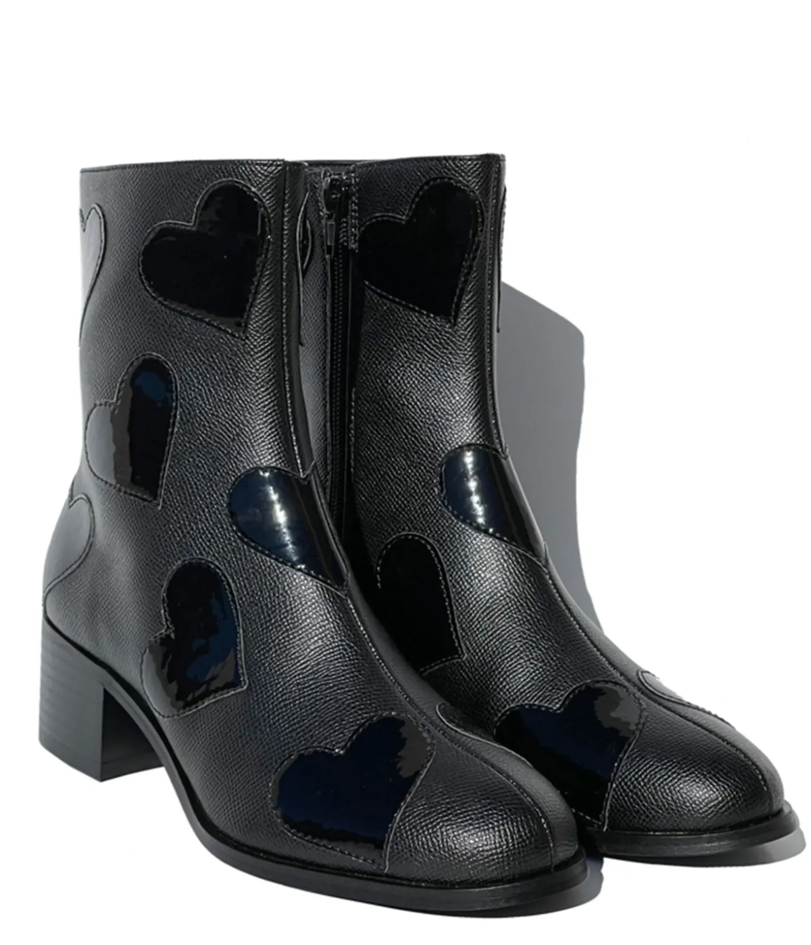 Unique Vintage Boots>Black Heart to Heart Ankle Boot