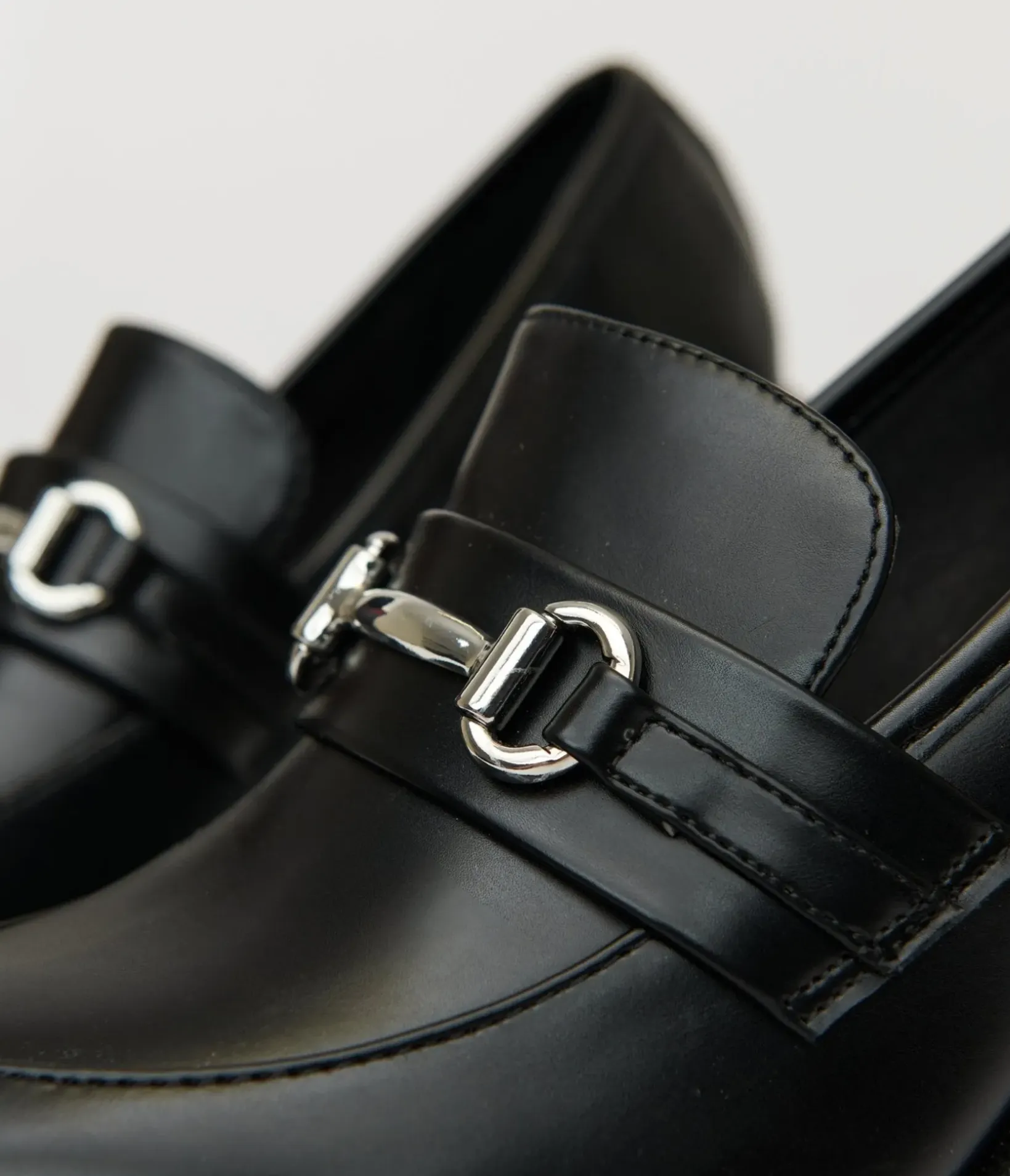 Unique Vintage Heels>Black Leatherette Loafer Heels