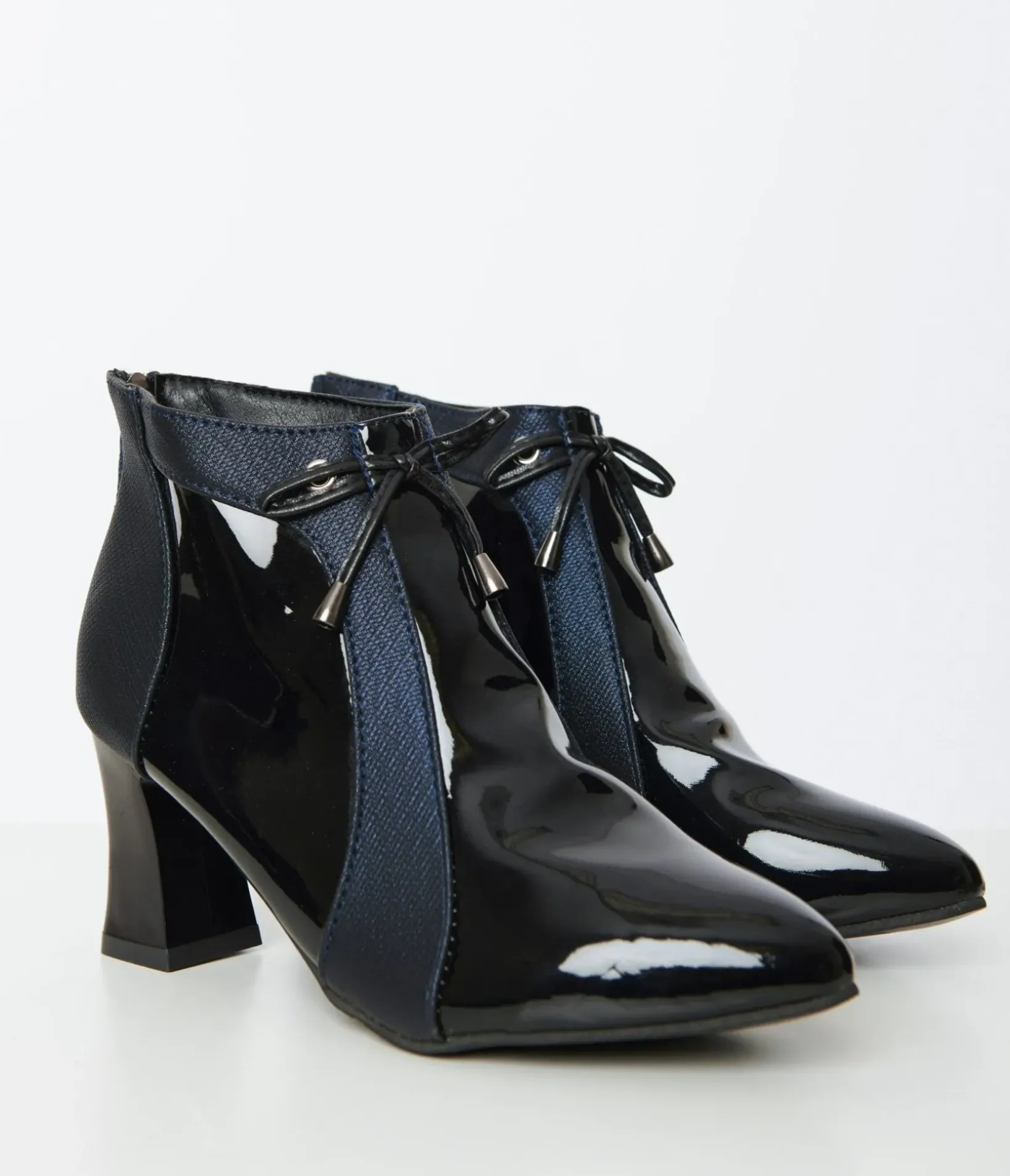 Unique Vintage Boots>Black Patent Leatherette Pointed Toe Booties