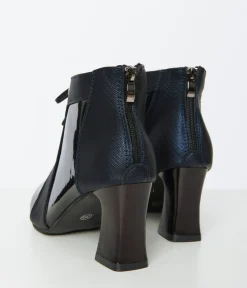 Unique Vintage Boots><noscript><img width=