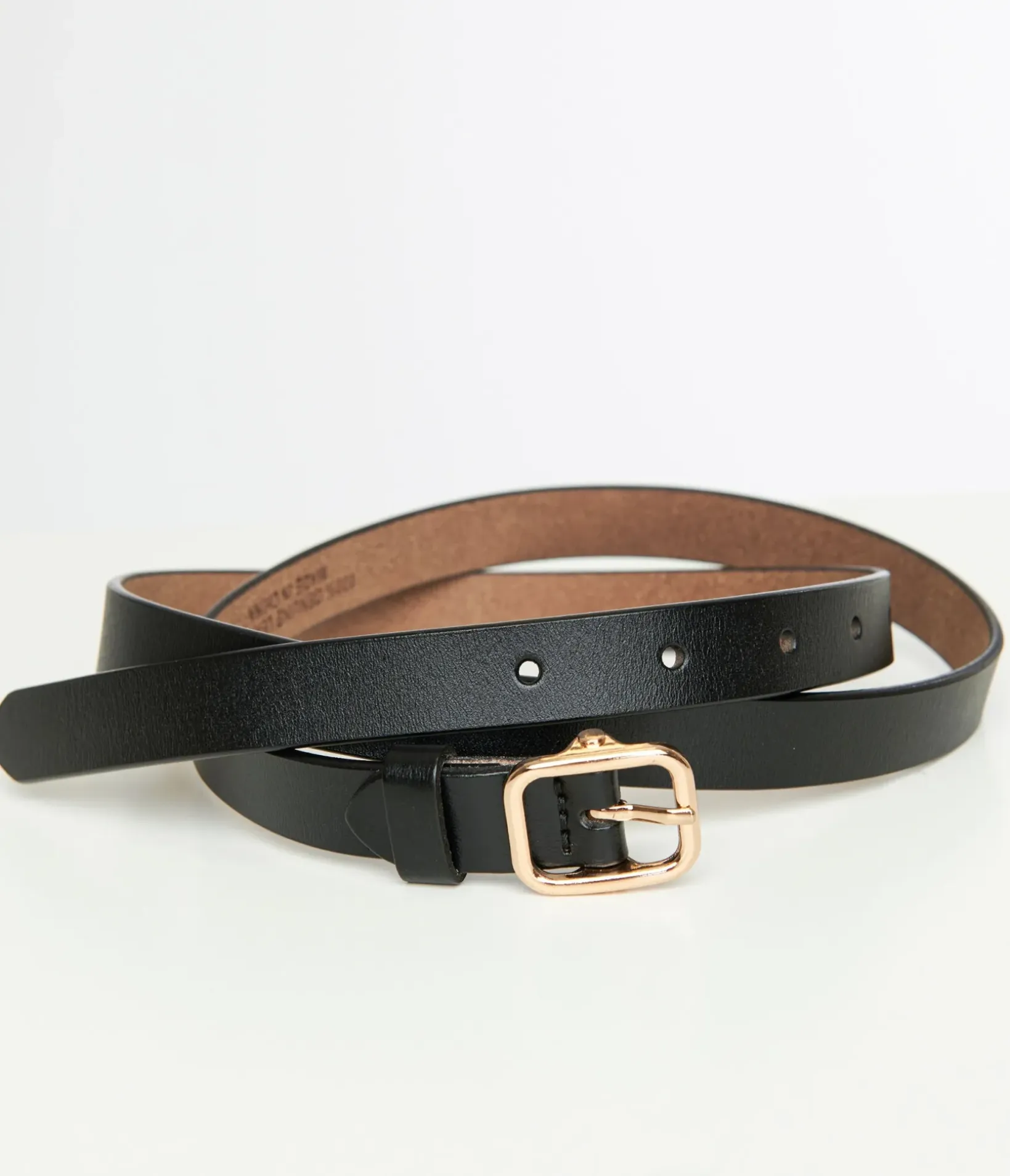 Unique Vintage Belts>Black Skinny Leatherette Belt