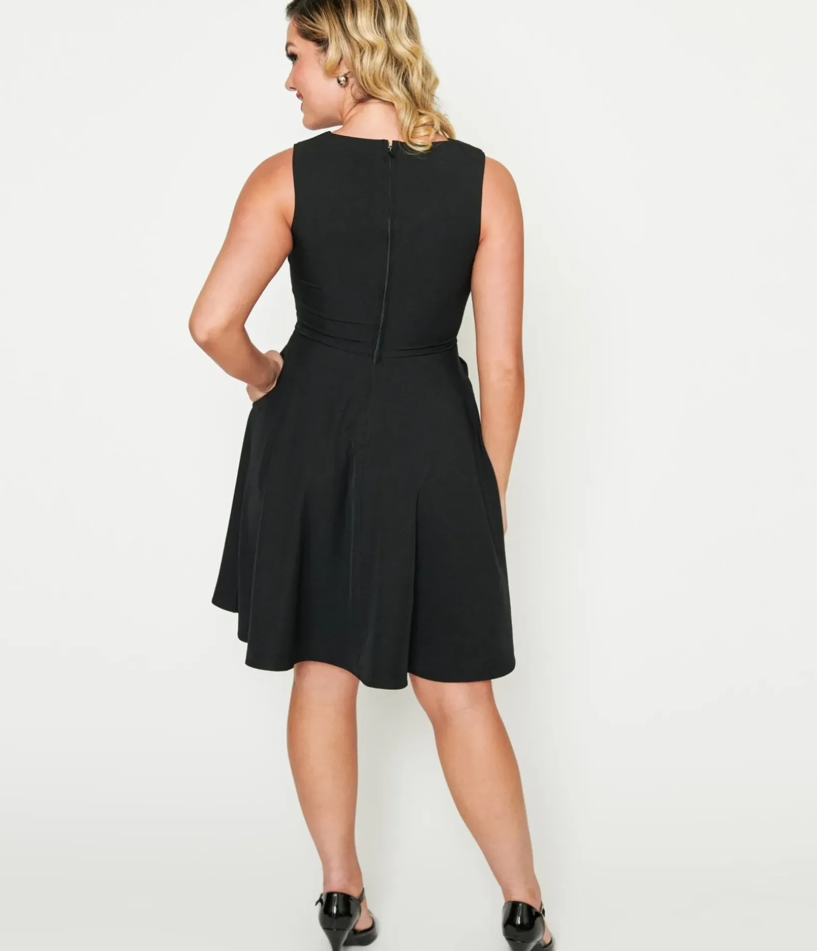 Unique Vintage Fit & Flare|Pocket Dresses>Black Skull & Rose Flare Dress