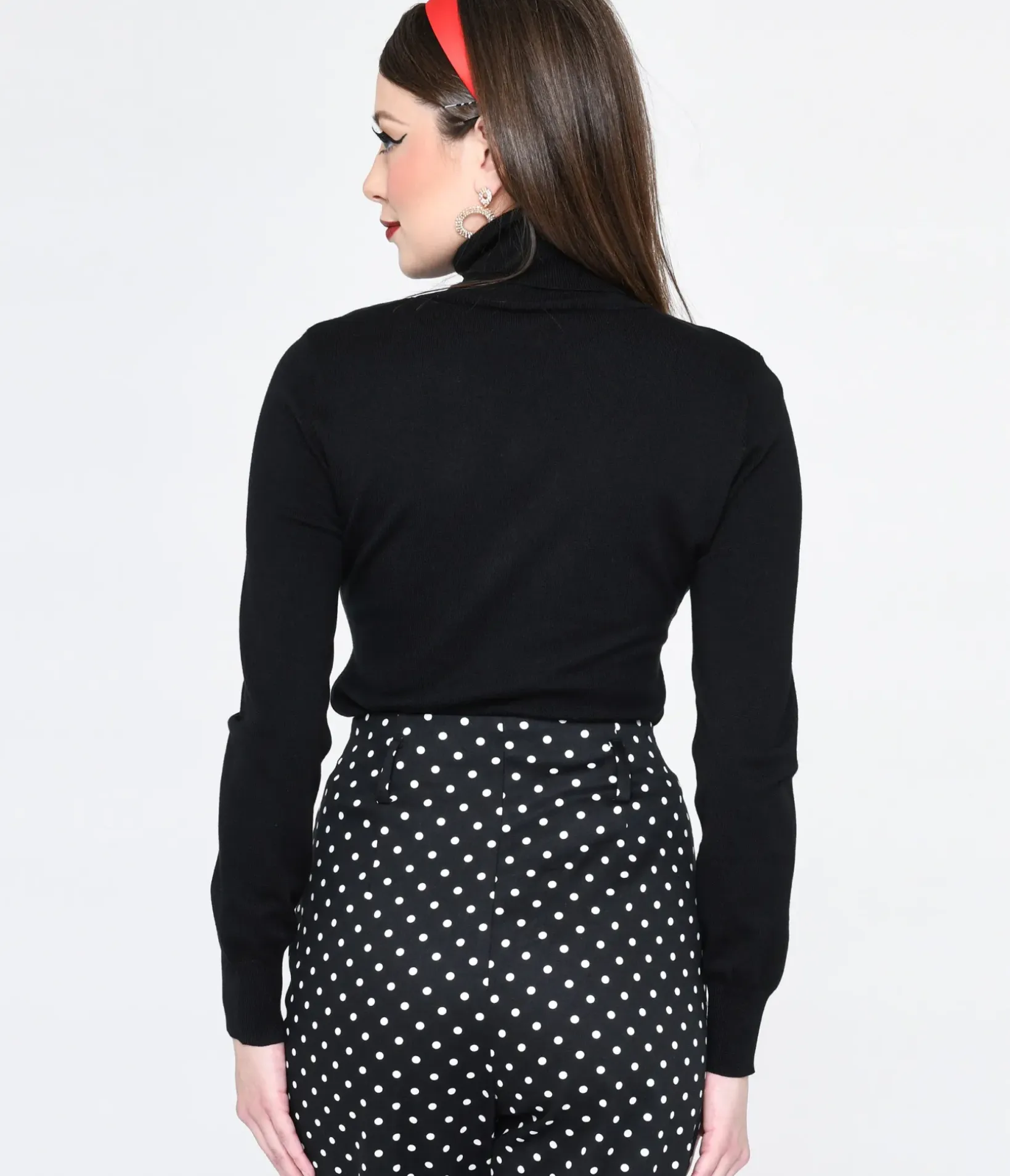 Unique Vintage Sweaters & Cardigans>Black Slowpoke Turtleneck Sweater