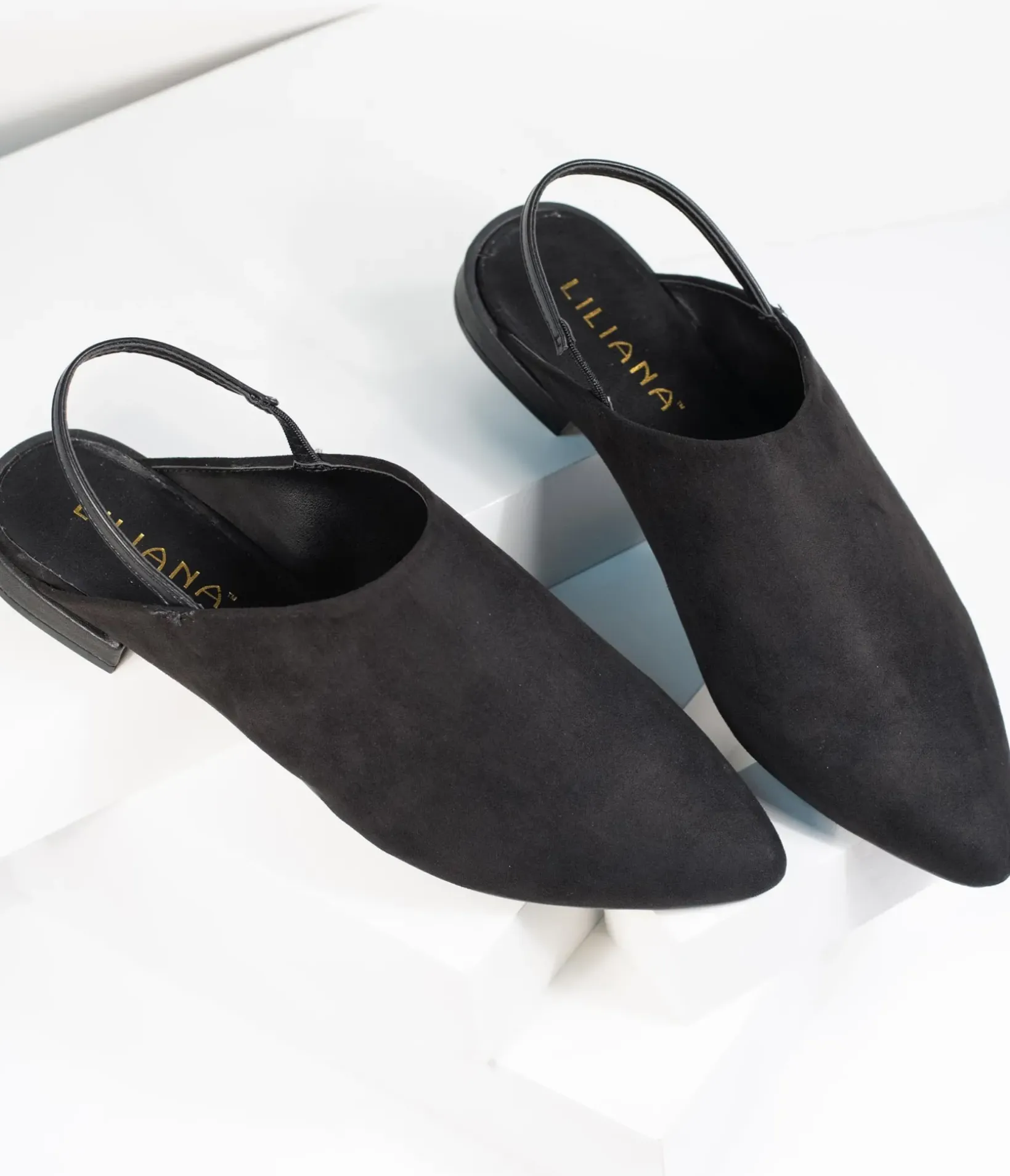 Unique Vintage Flats>Black Suede Pointed Toe Slingback Flats