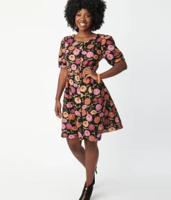 Unique Vintage Everyday Dresses>Black & Zinnia Floral Fit & Flare Dress