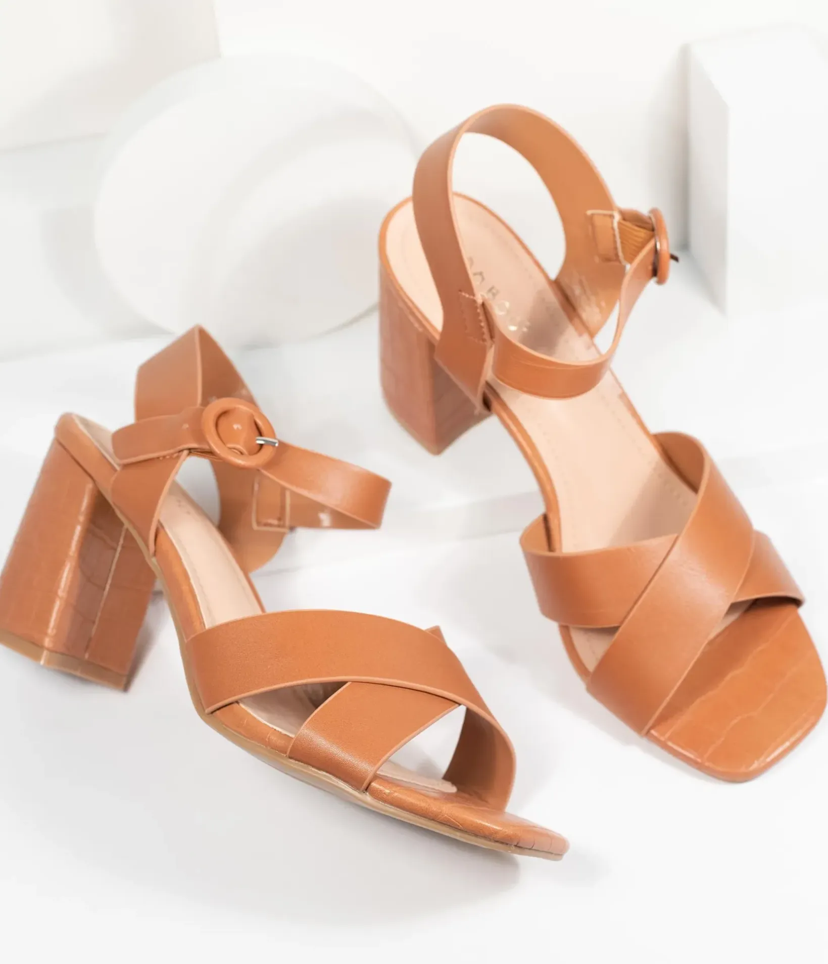 Unique Vintage Heels|Sandals>Brown Crocodile Embossed Leatherette Heel Sandals