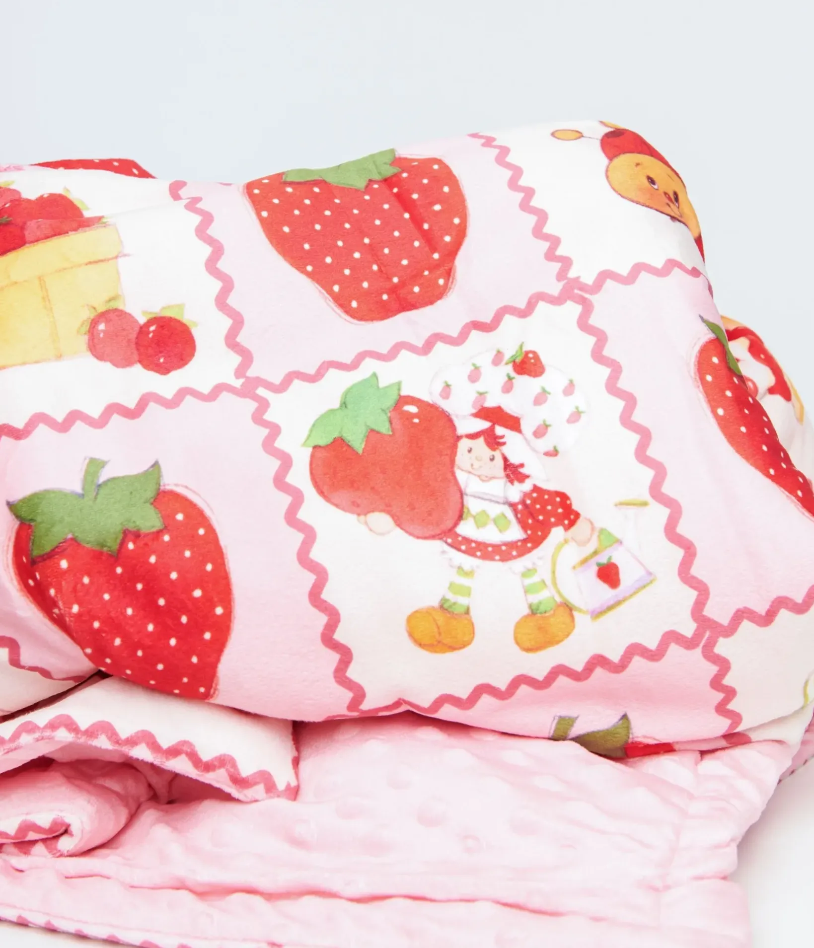 Unique Vintage Gifts For The Home>Cakeworthy Strawberry Shortcake Fleece Blanket