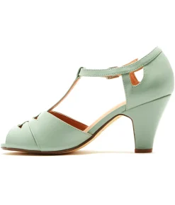 Unique Vintage Heels|T-Straps><noscript><img width=