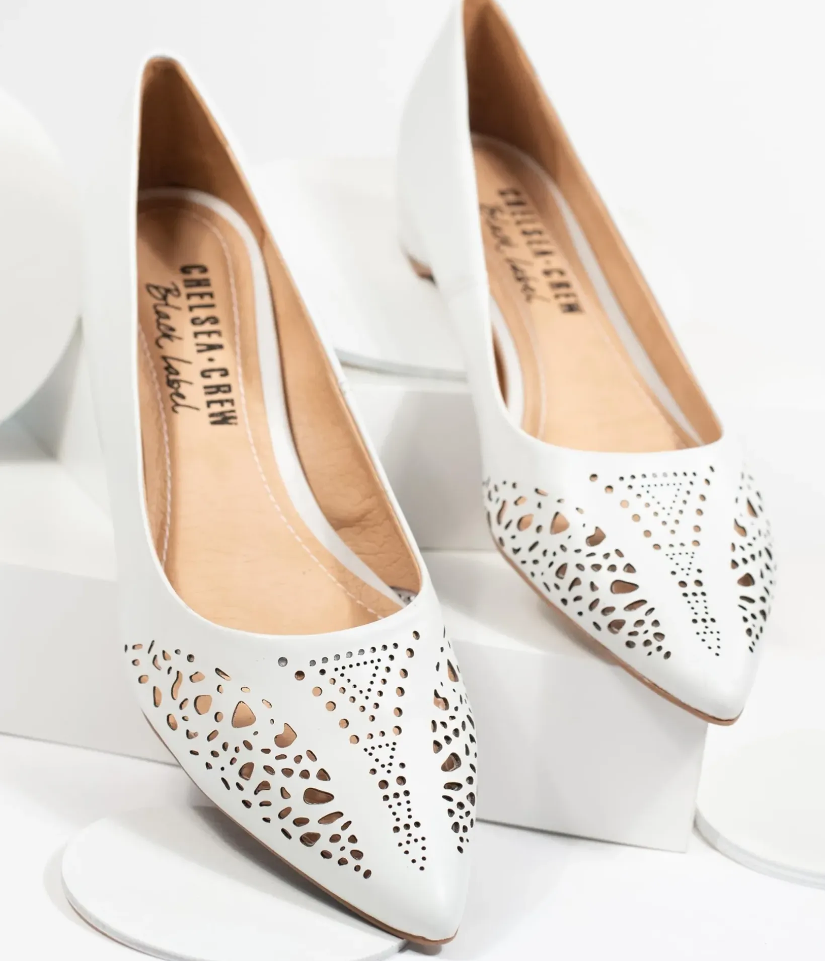 Unique Vintage Special Occasion|Flats>Chelsea Crew White Cutout Leather Sofia Flats