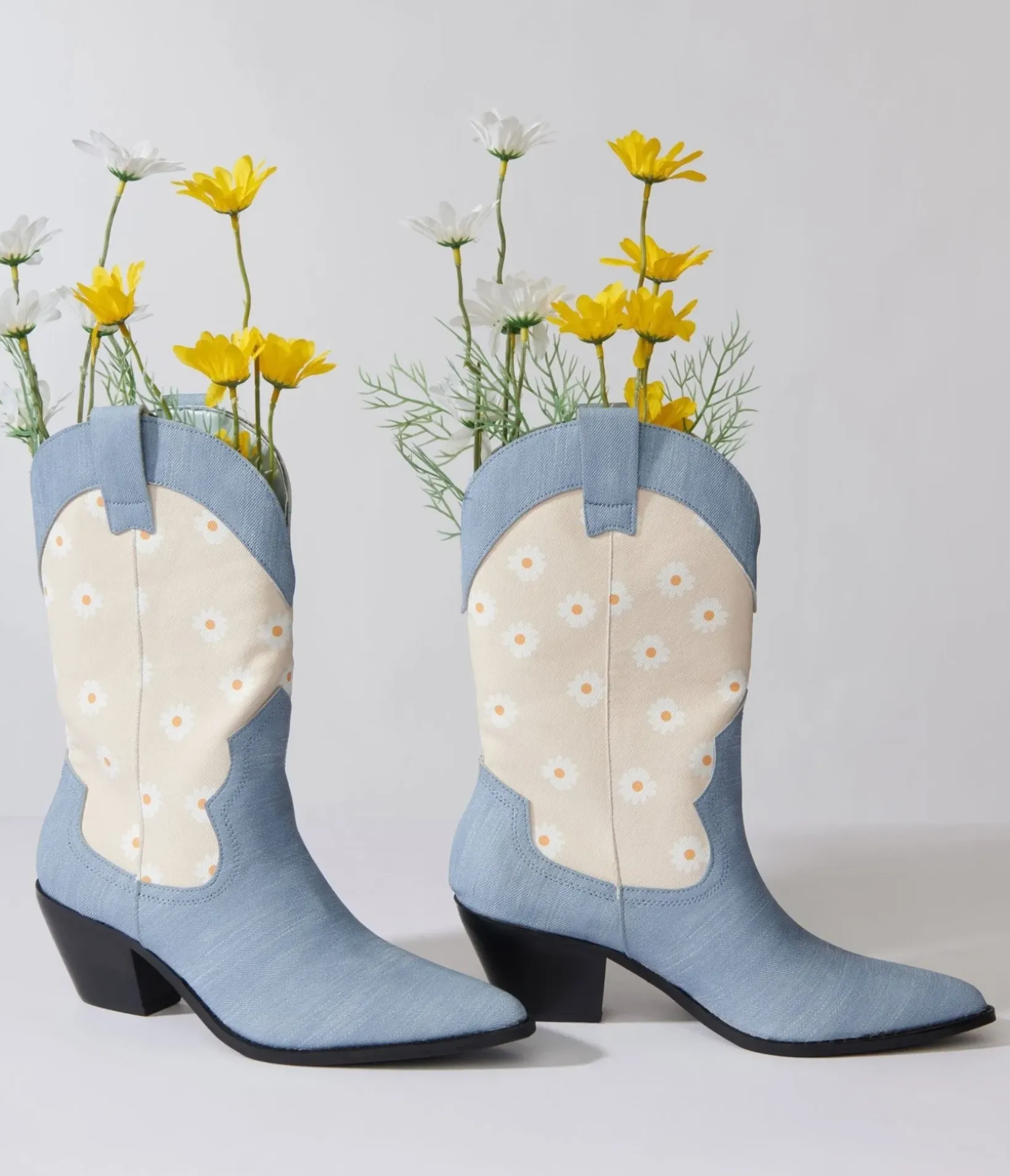 Unique Vintage Boots>Denim Daisy Cowboy Boot