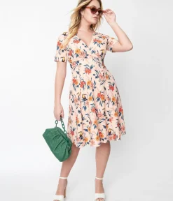 Unique Vintage All Things Red>Floral 40s Inspired Dress