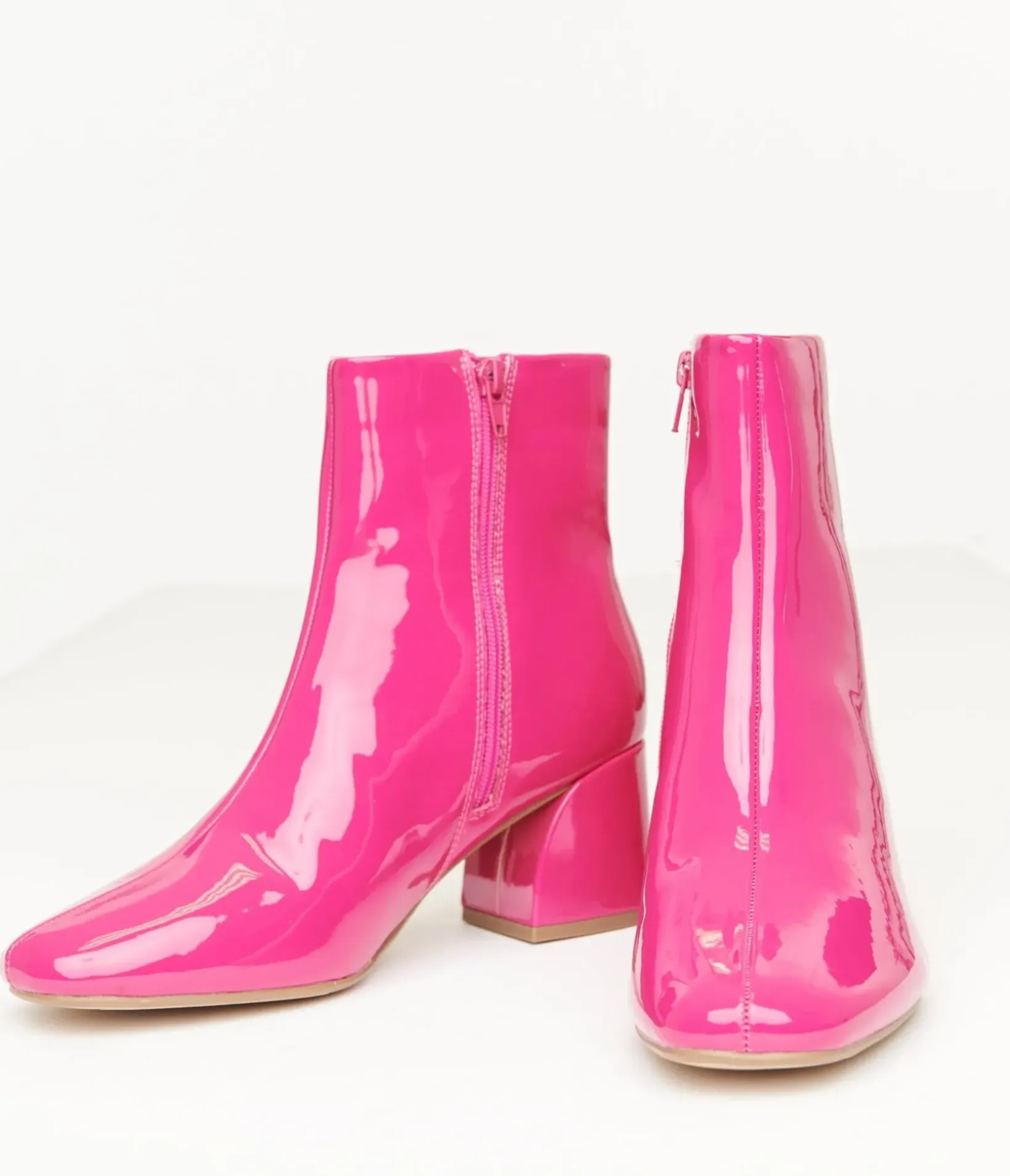 Unique Vintage Boots>Fuchsia Patent Leatherette Booties