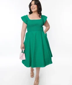 Unique Vintage Swing|Fit & Flare>Green Eyelet Ruffle Sleeve Swing Dress