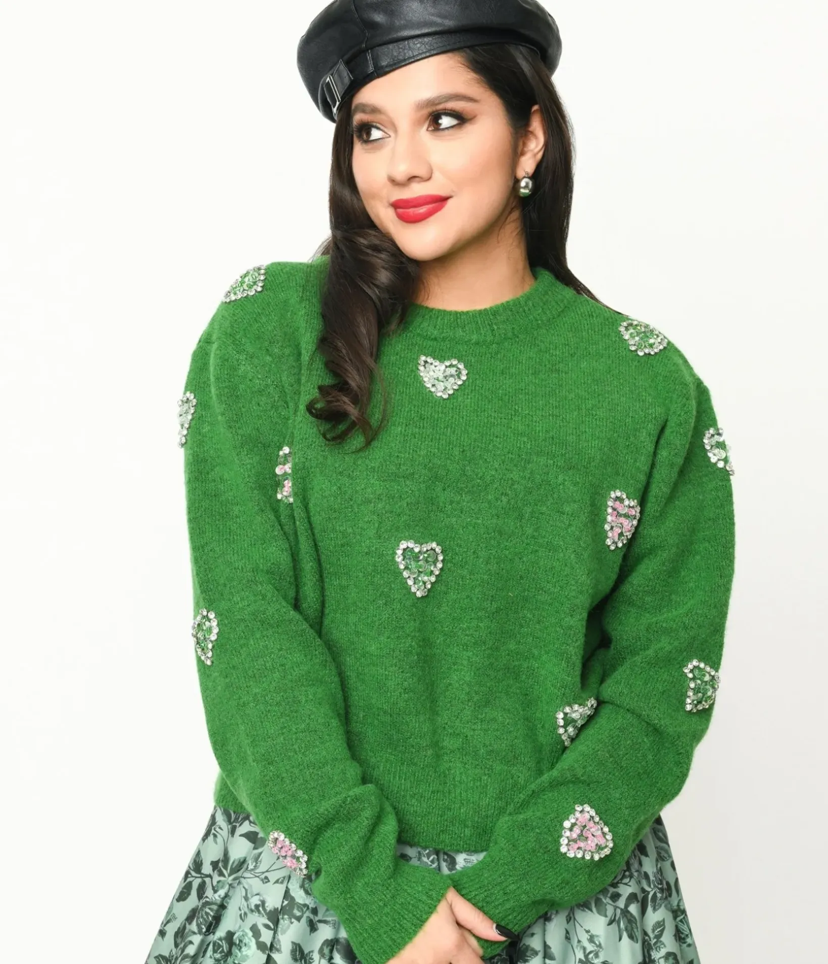 Unique Vintage Sweaters & Cardigans>Green Rhinestone Hearts Embellished Pullover Sweater