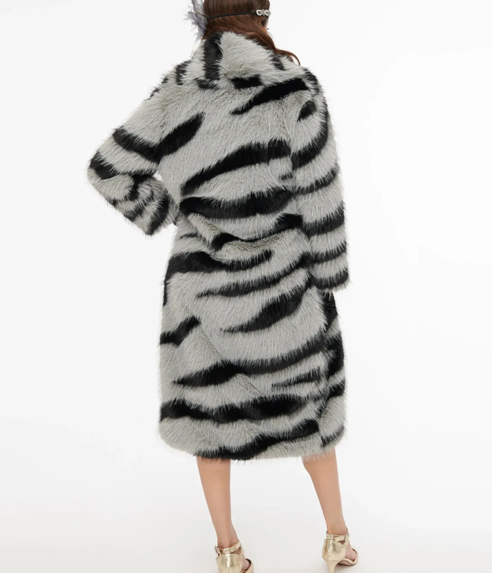Unique Vintage Coats & Jackets>Grey & Black Zebra Long Faux Fur Coat