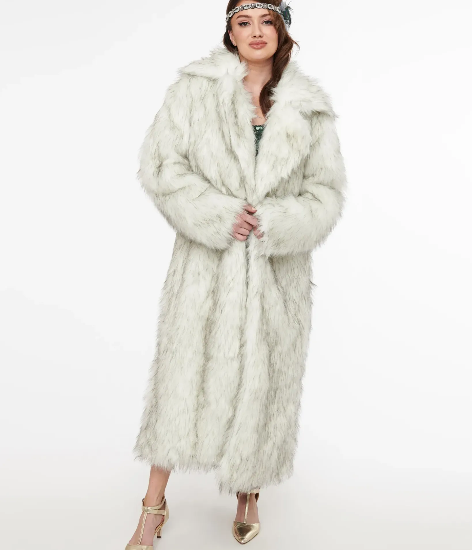 Unique Vintage Coats & Jackets>Grey Long Faux Fur Coat