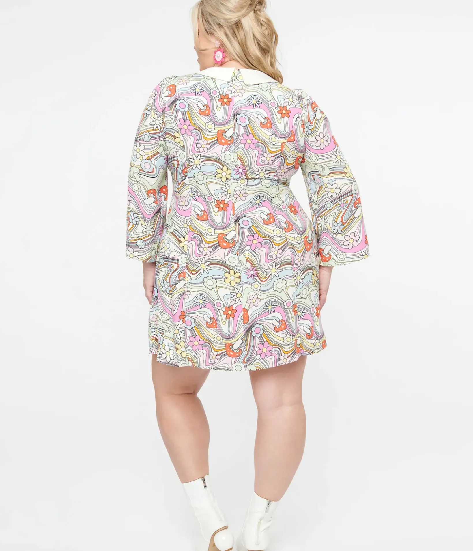 Unique Vintage Everyday Dresses>Hell Bunny Plus Size 1960s Pastel Rainbow Hazy Daze Floral Shift Dress