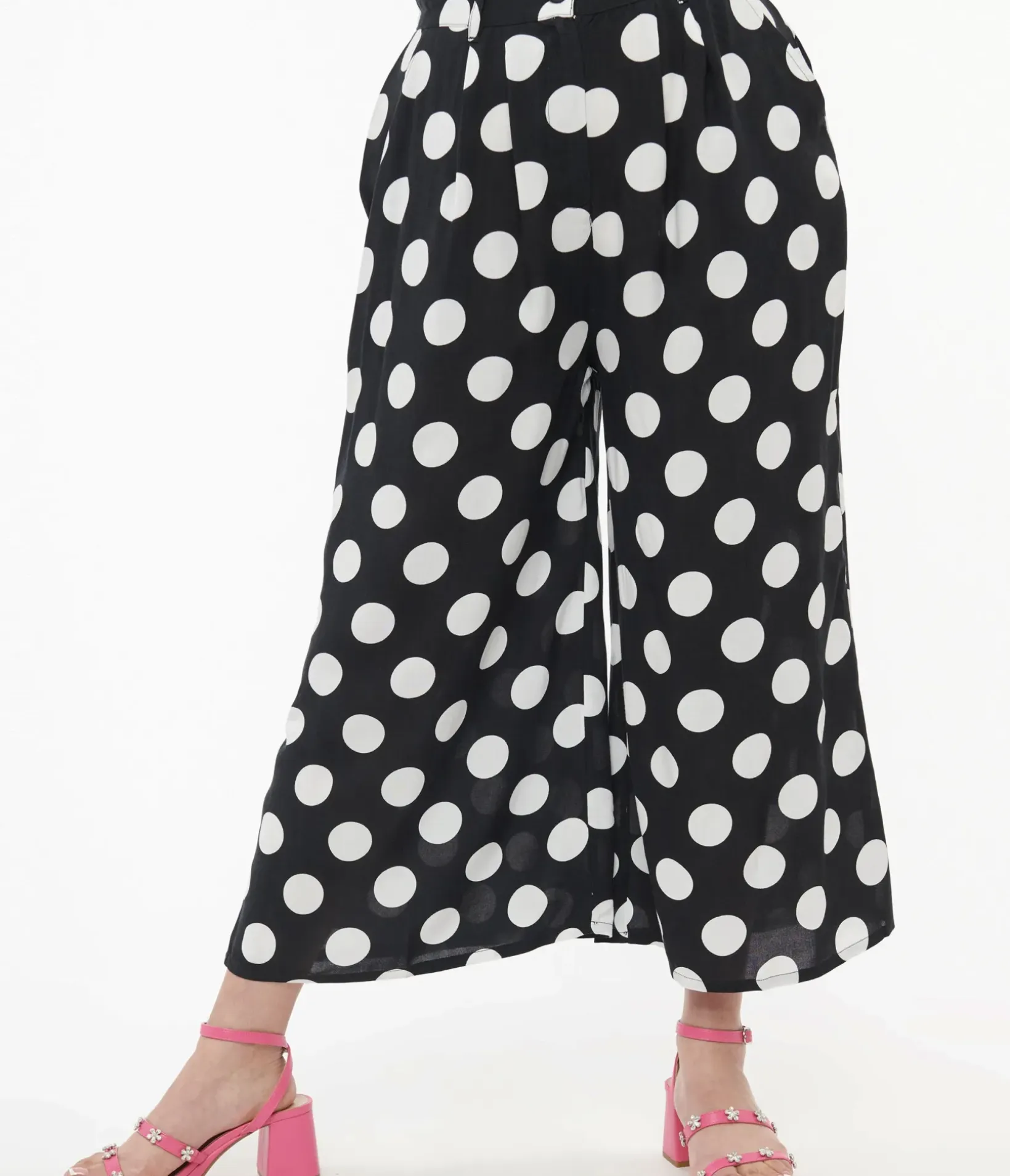 Unique Vintage Pants|Date Night Outfits>Hell Bunny 1960s Black & White Polka Dot Cropped Trousers