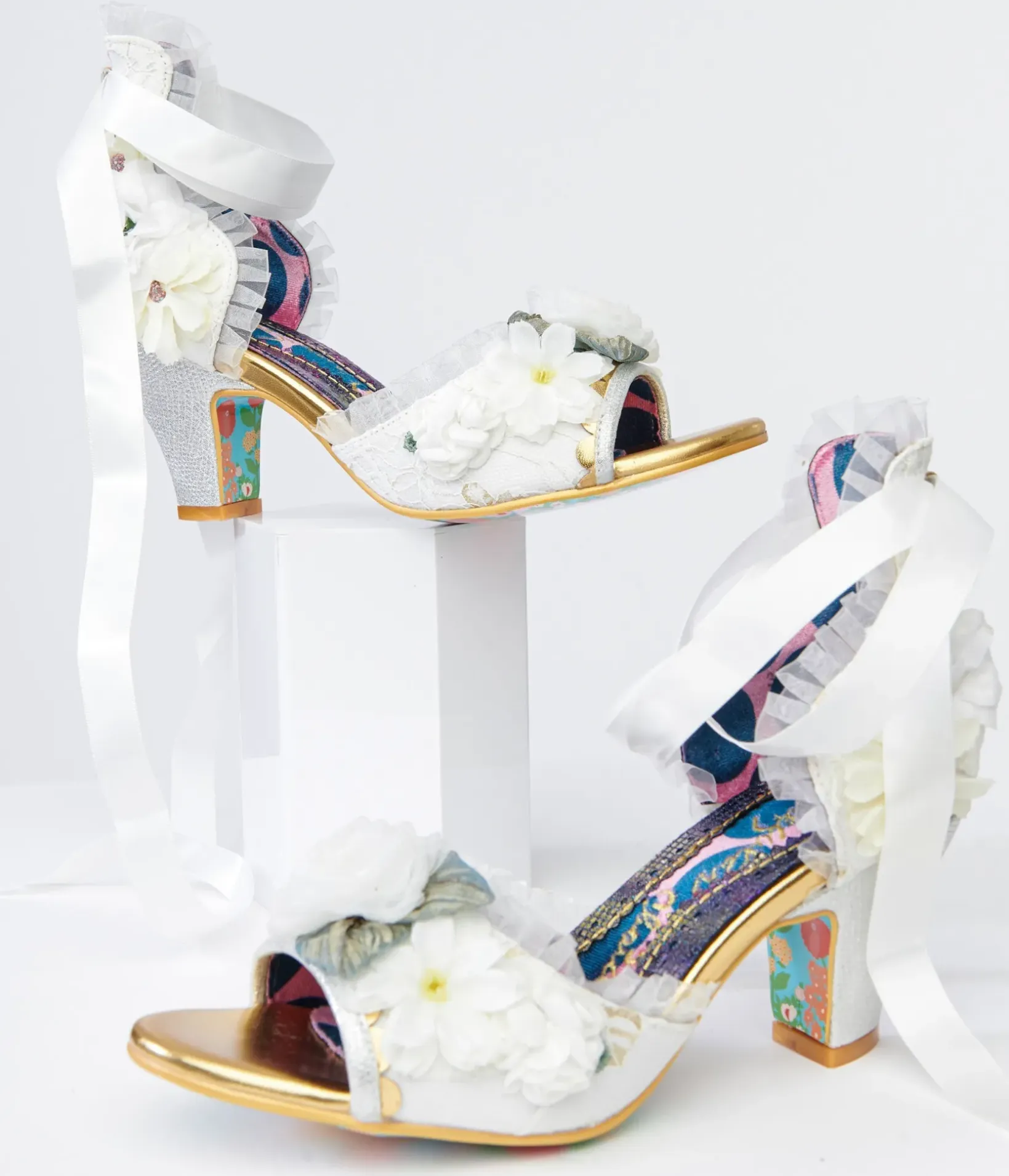 Unique Vintage Special Occasion|Heels>Irregular Choice White Flower Sandal Pump