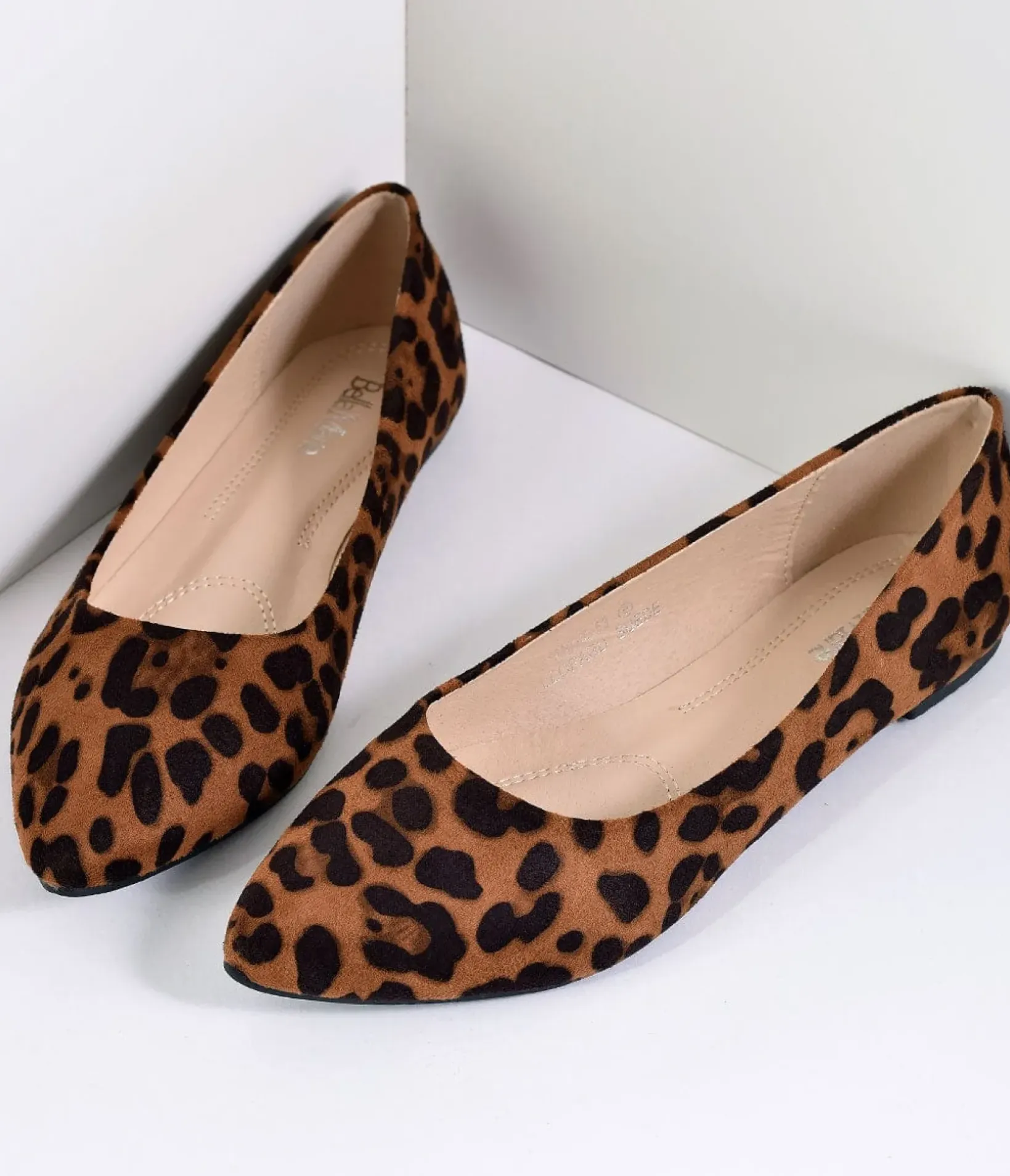 Unique Vintage Flats>Leopard Print Suede Pointed Toe Flats
