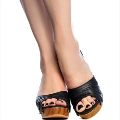 Unique Vintage Heels><noscript><img width=