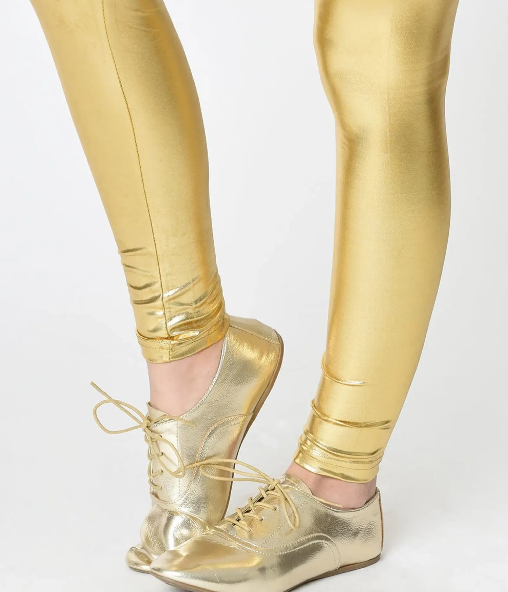 Unique Vintage Flats>Metallic Gold Classic Lace Up Flats