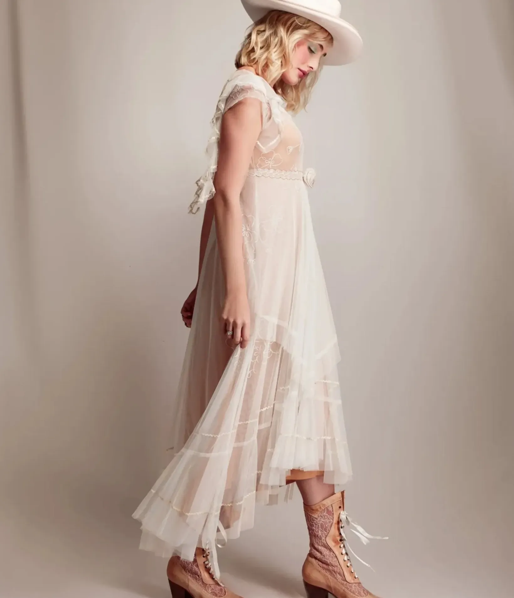 Unique Vintage Special Occasion|Prom Dresses>Nataya Ivory & Gold Desert Breeze Savannah Dress