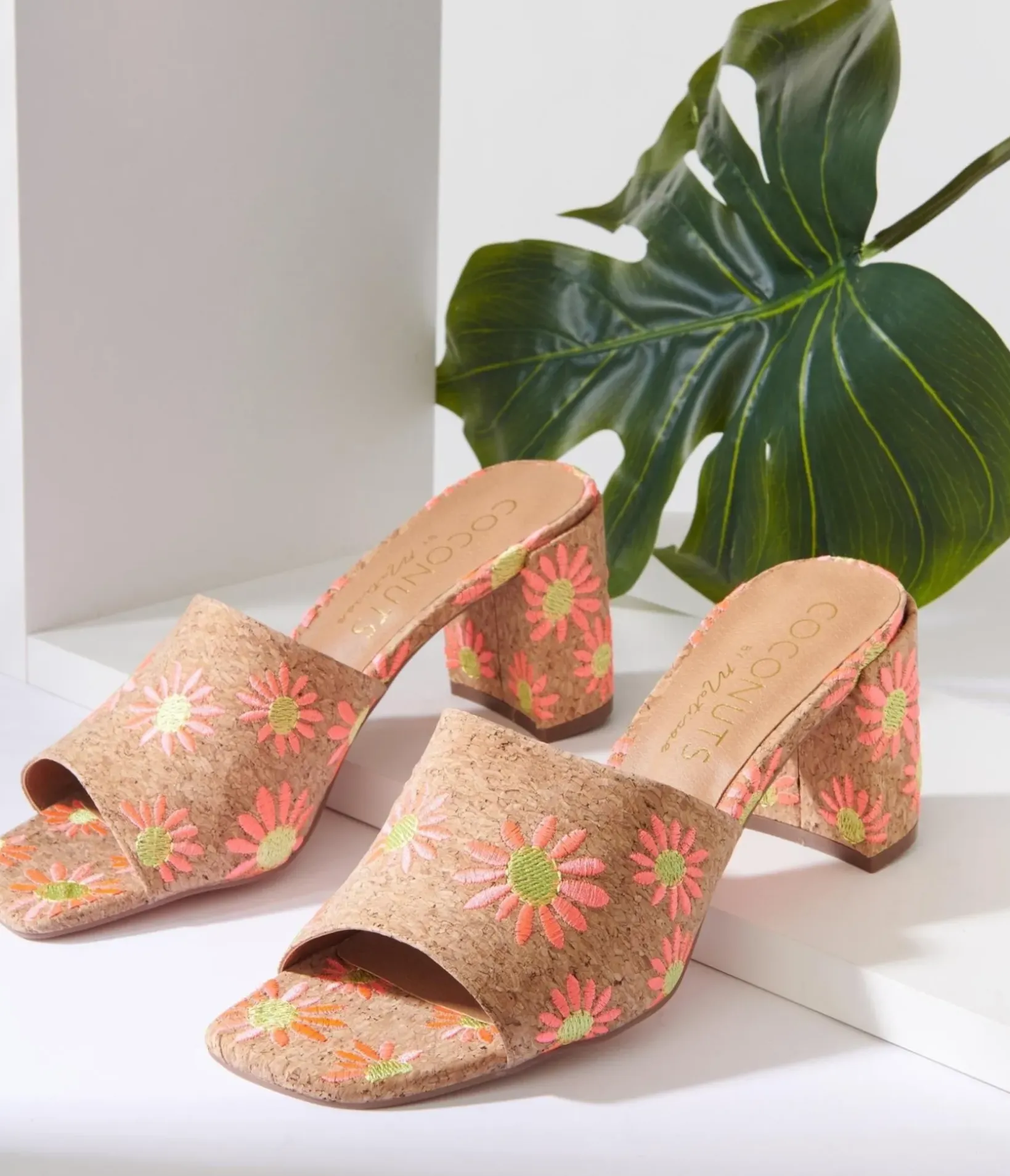 Unique Vintage Heels|Sandals>Pink Daisy Cork Mule Heels