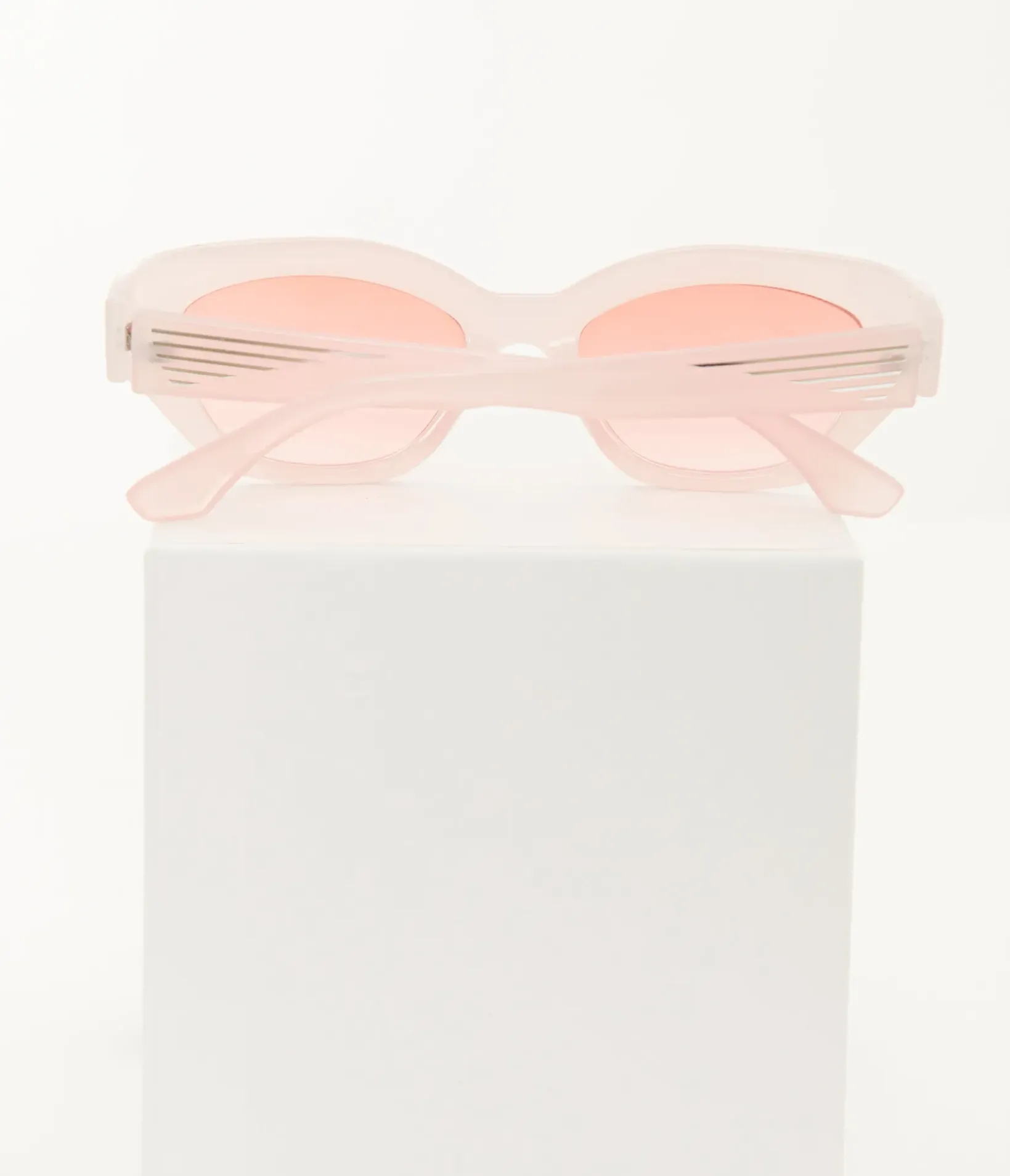 Unique Vintage All Things Pink|Sunglasses>Pink Tinted Sunglasses