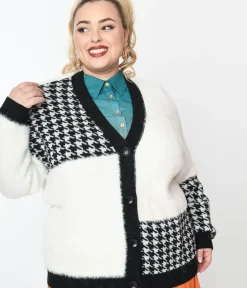 Unique Vintage Sweaters & Cardigans|Work Wear>Plus Size Black Houndstooth & White Color Block Fuzzy Cardigan