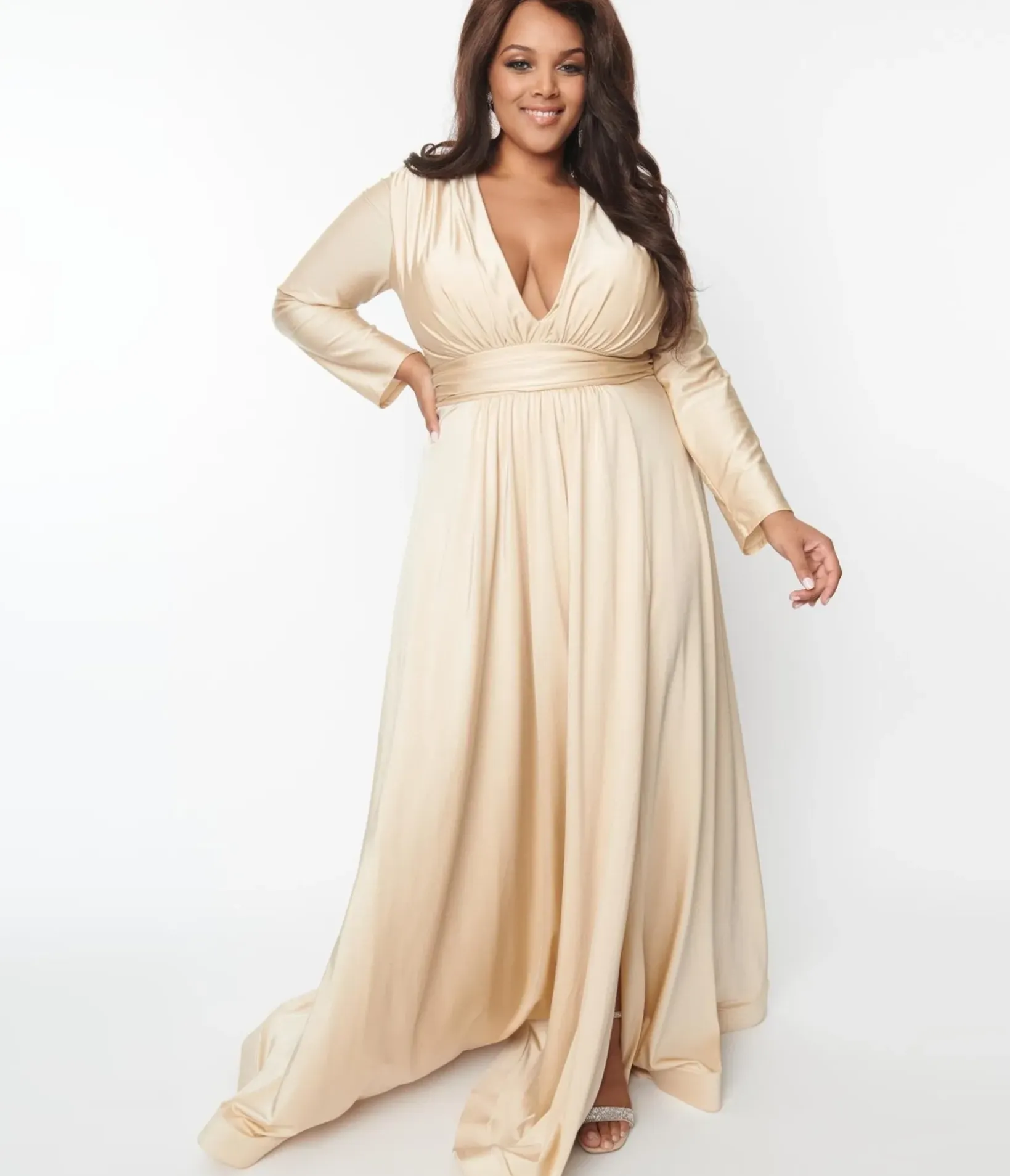 Unique Vintage Special Occasion|Prom Dresses>Plus Size Champagne Long Sleeve Sophisticated Goddess Gown