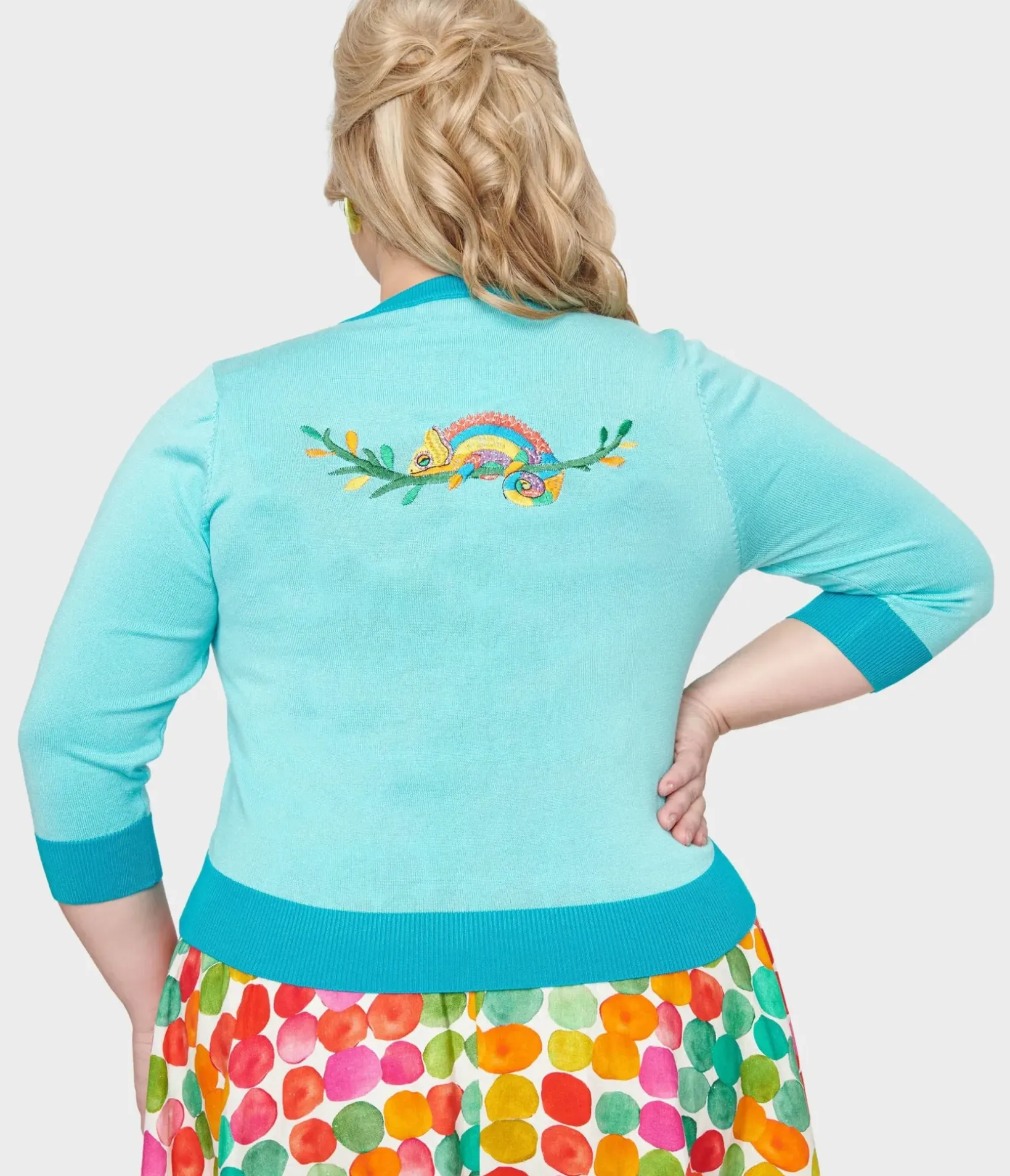 Unique Vintage Sweaters & Cardigans|Work Wear>Plus Size 1950s Light Blue & Chameleon Cardigan