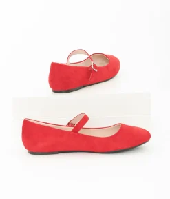 Unique Vintage Flats|All Things Red><noscript><img width=