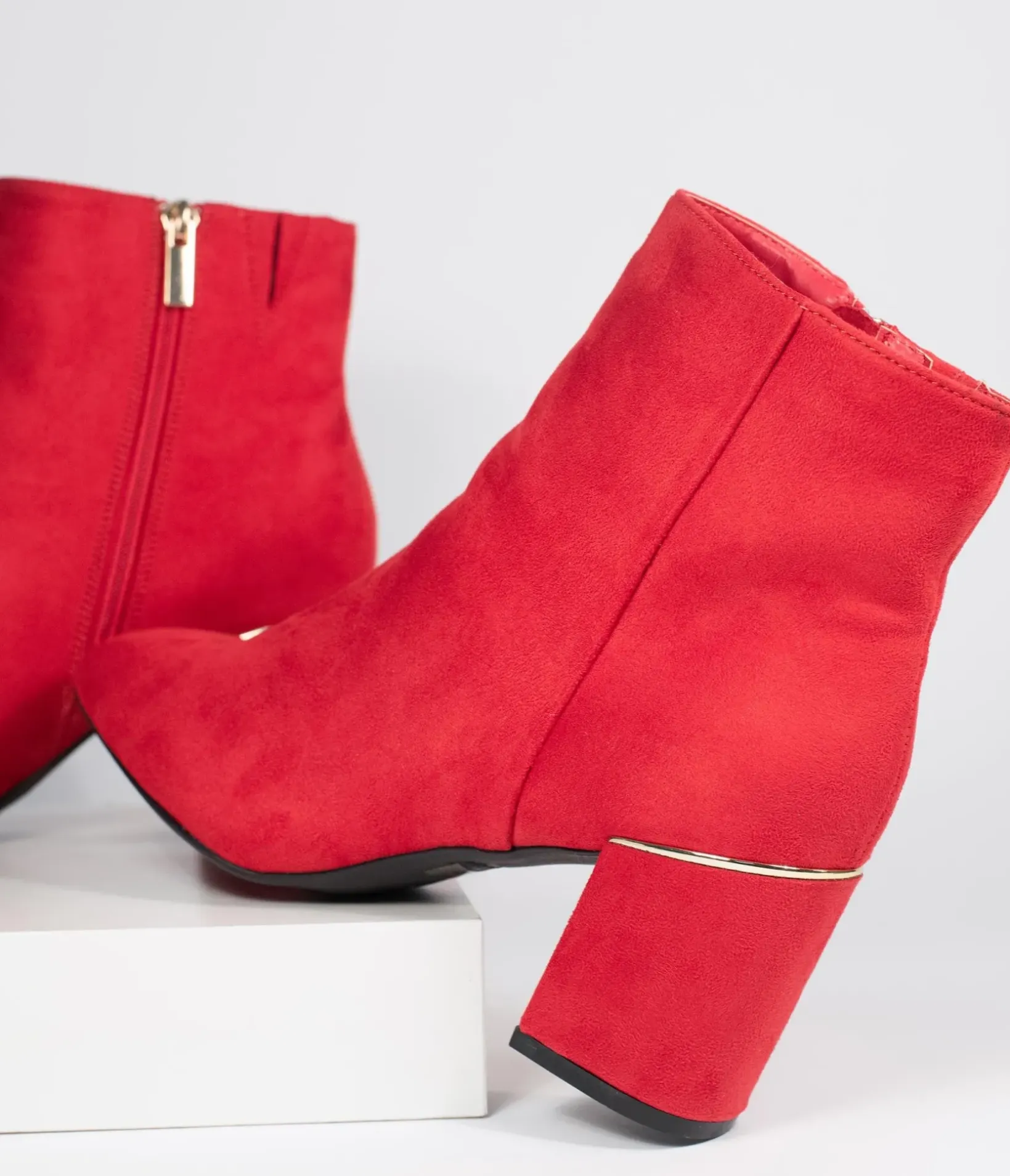 Unique Vintage Boots|Heels>Retro Style Red Suede Heel Booties