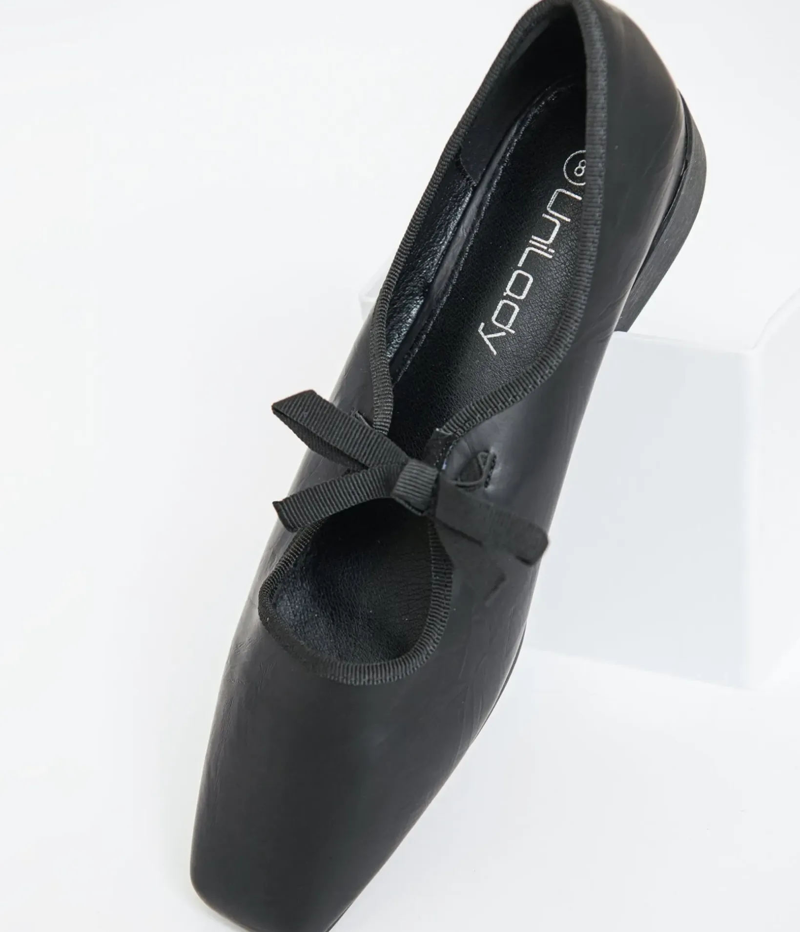 Unique Vintage Flats>1960s Black Leatherette Bow Strap Flats