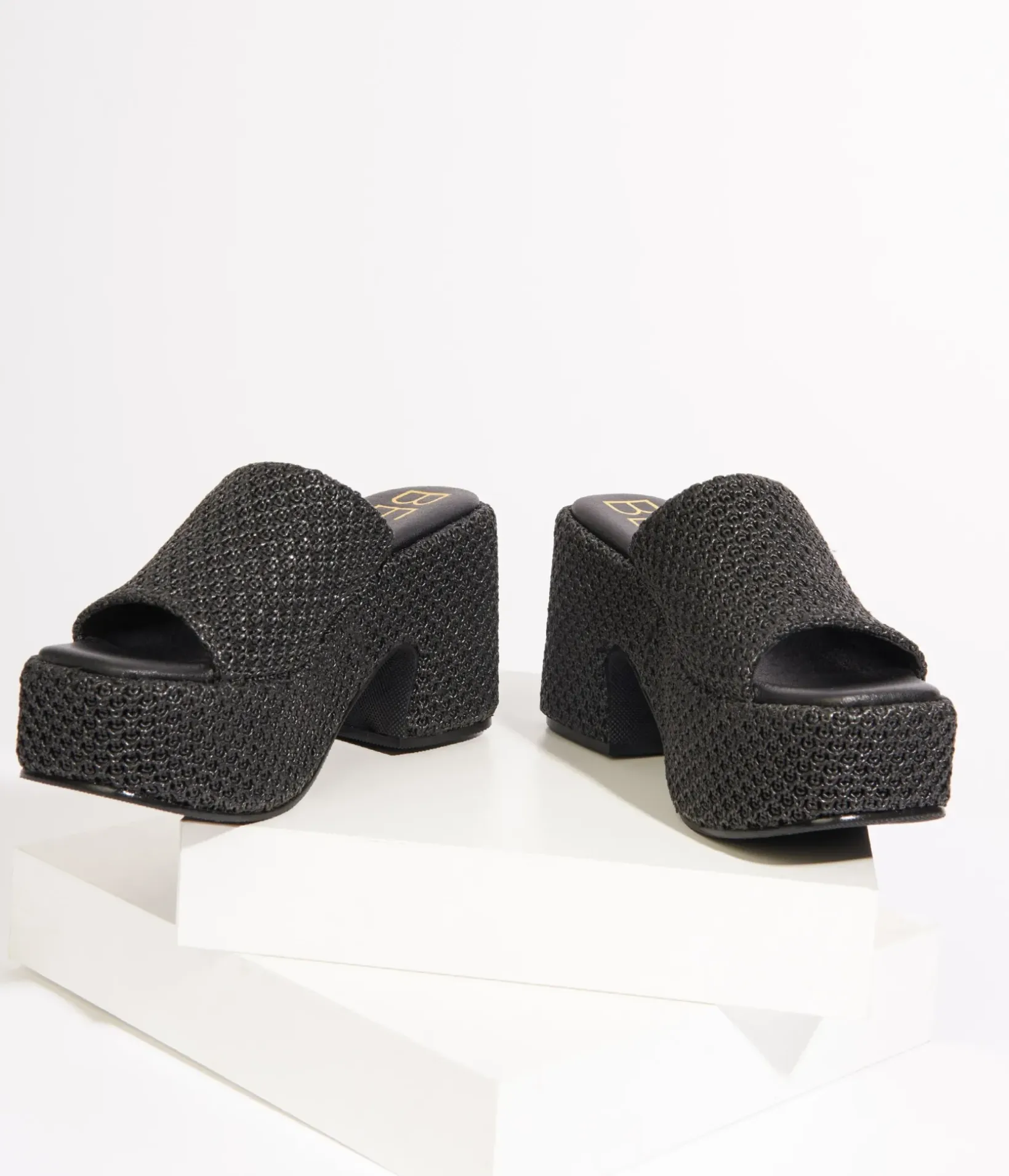Unique Vintage Heels|Sandals>1970s Black Woven Jute Platform Mule Sandals