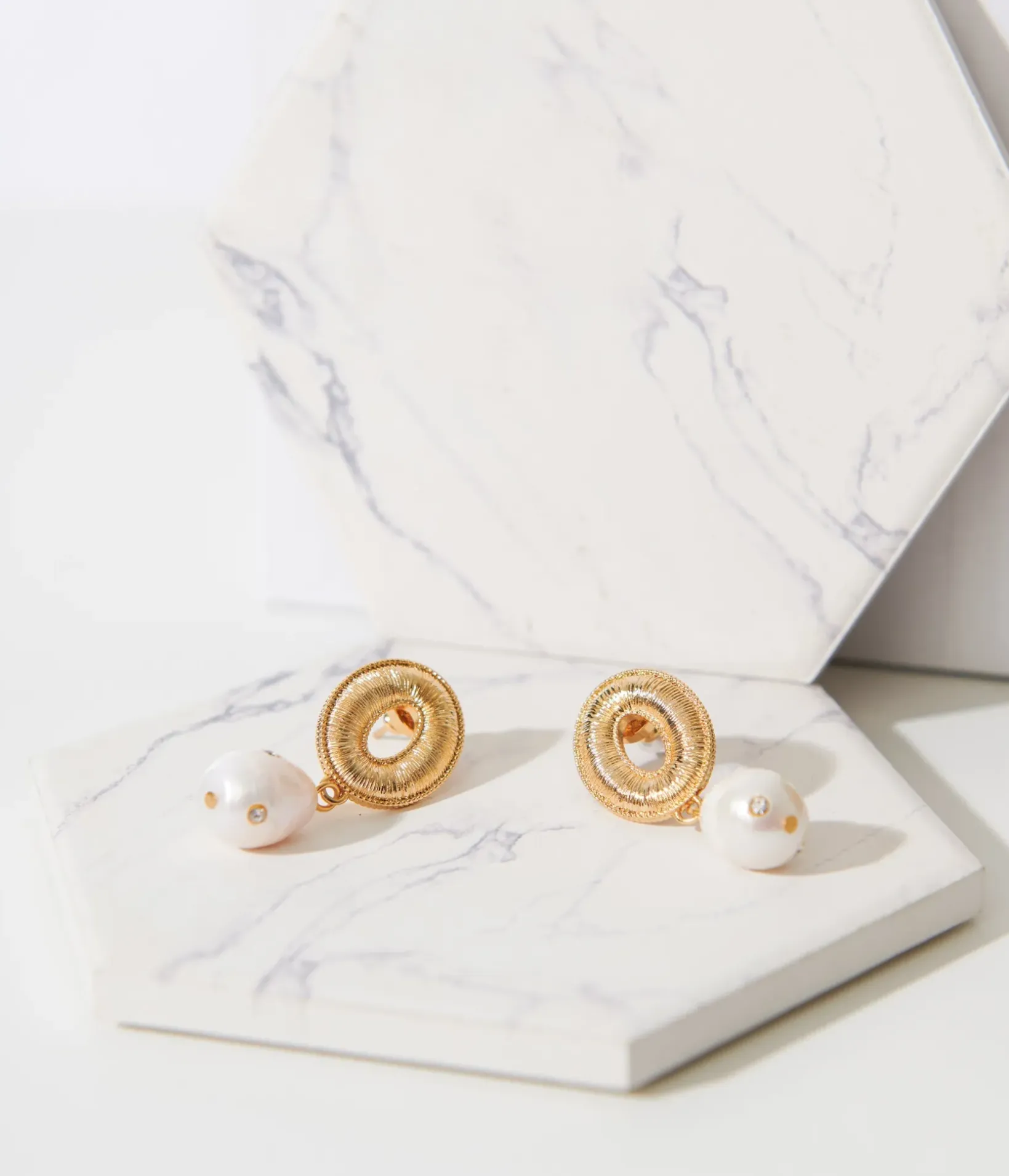 Unique Vintage Earrings>1950s Gold Baroque Pearl Earrings
