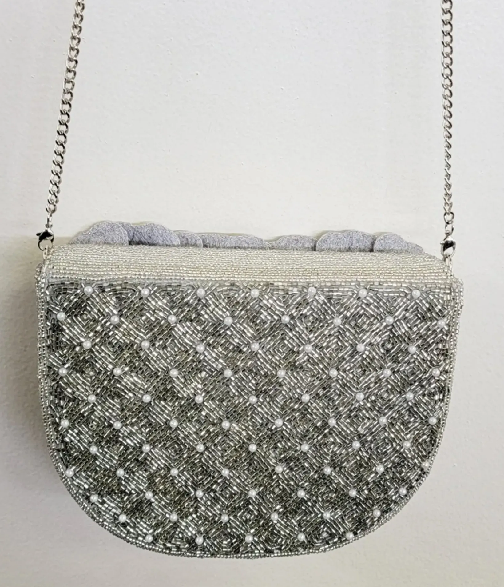 Unique Vintage Novelty Bags>Silver Flower Beaded Crossbody Bag