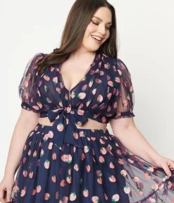Unique Vintage All Things Pink>Smak Parlour Plus Size Navy & Pink Strawberry Roller Queen Crop Blouse