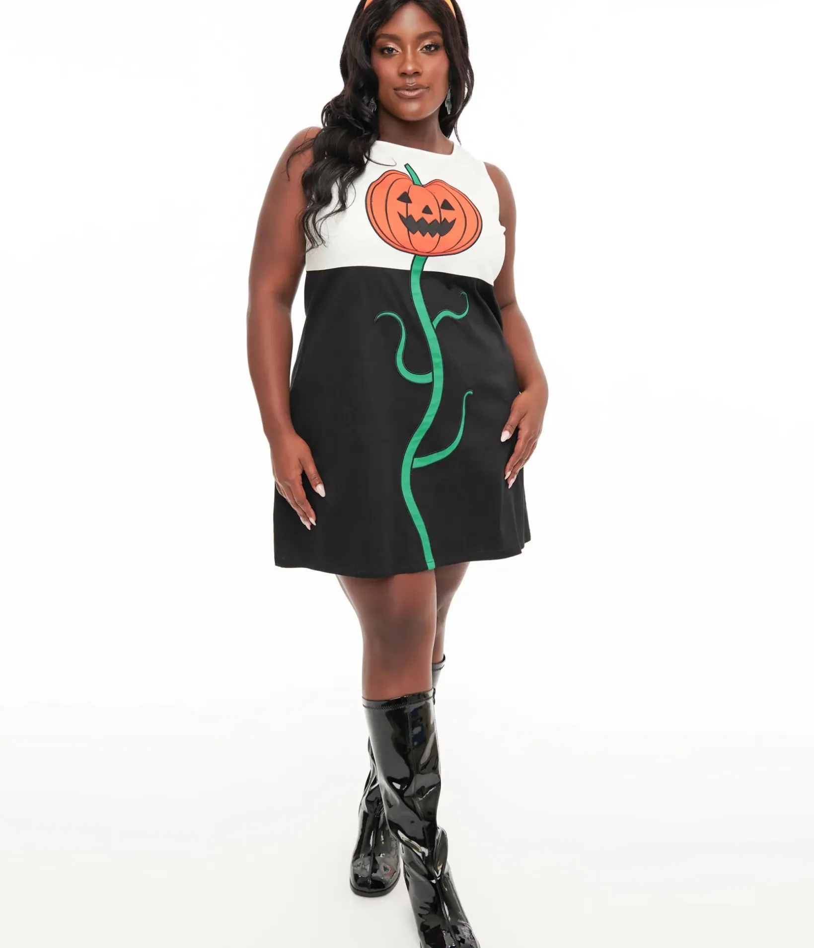 Unique Vintage Everyday Dresses|All Things Black>Smak Parlour Plus Size 1960s Black & White Pumpkin Head Shift Dress