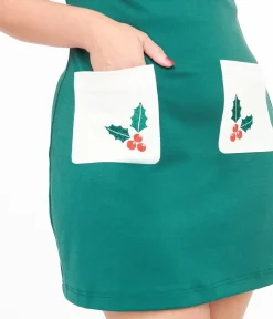 Unique Vintage Everyday Dresses>Smak Parlour 1960s Green & White Mistletoe Pocket Shift Dress