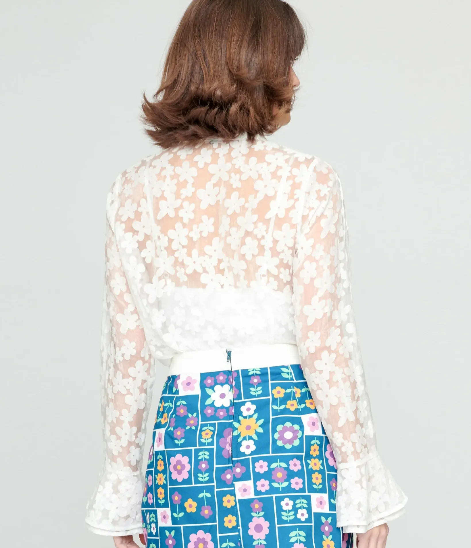 Unique Vintage Blouses|Work Wear>Smak Parlour 1960s White Daisy Ruffle Blouse