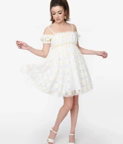 Unique Vintage Babydoll|Babydoll>Smak Parlour White Daisy Off the Shoulder Babydoll Dress