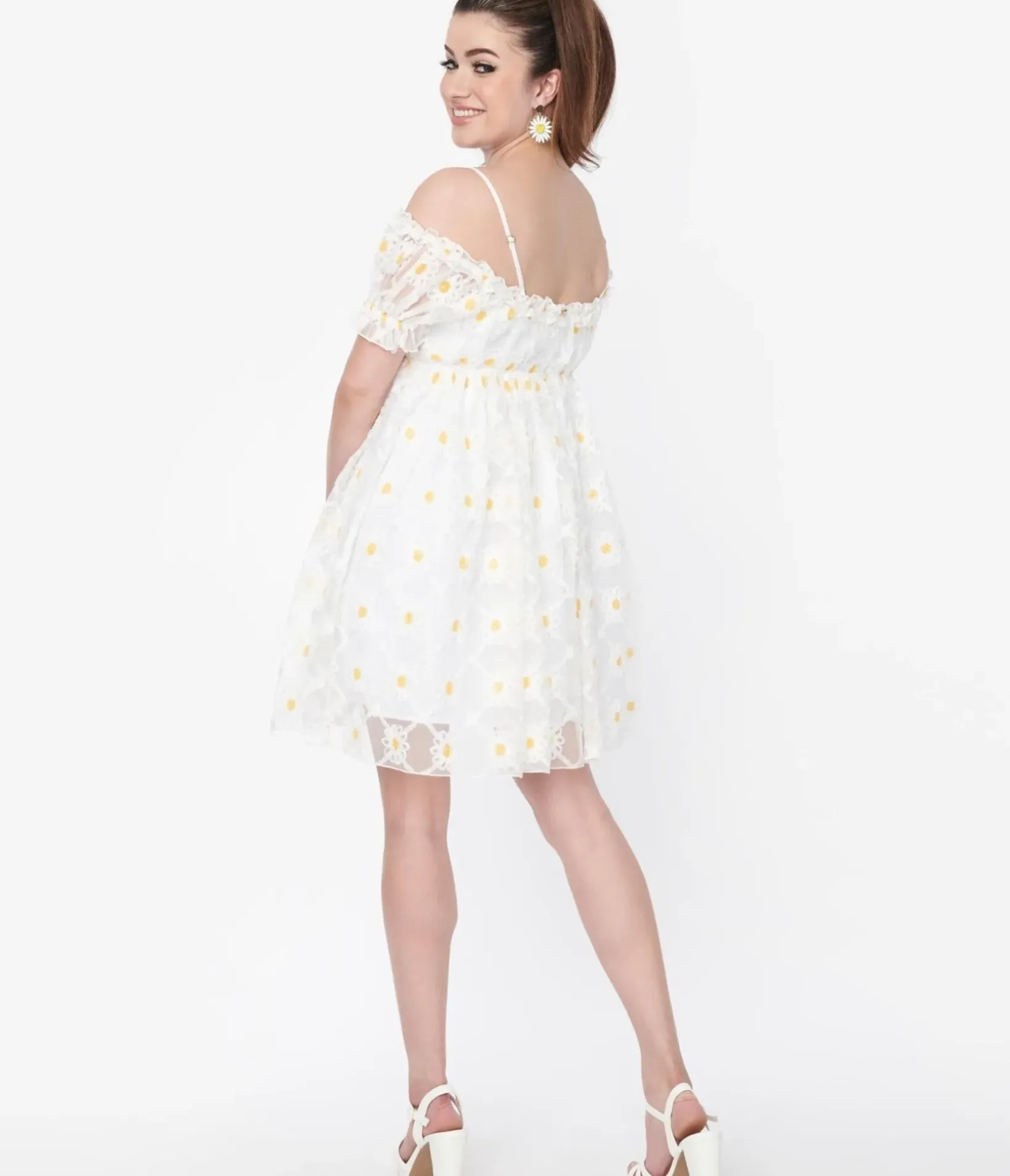 Unique Vintage Babydoll|Babydoll>Smak Parlour White Daisy Off the Shoulder Babydoll Dress