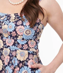 Unique Vintage Fit & Flare|Pocket Dresses>1950s Navy & Multicolor Daisy Print Cotton Flare Dress