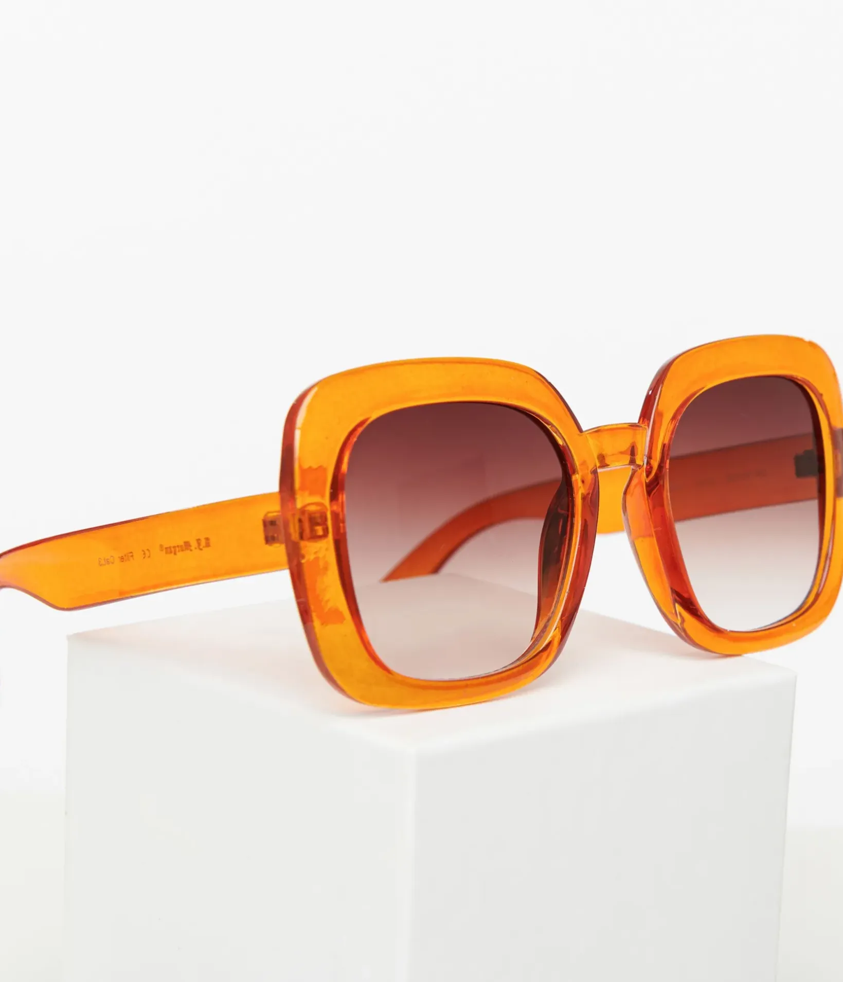 Unique Vintage Summer Vacation|Sunglasses>1970s Rust Orange Square Sunglasses