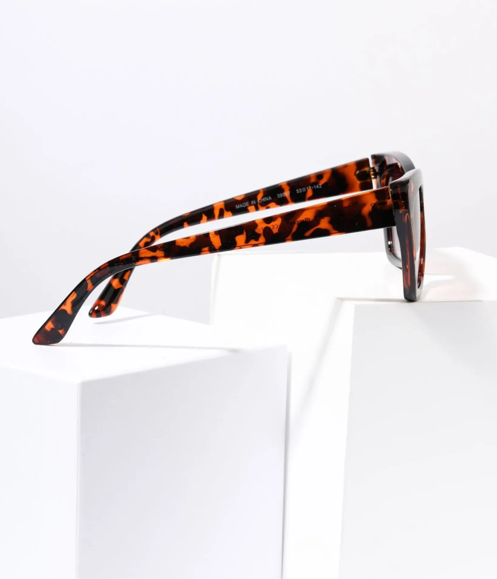 Unique Vintage Sunglasses>Tortoise Square Cat Eye Sunglasses