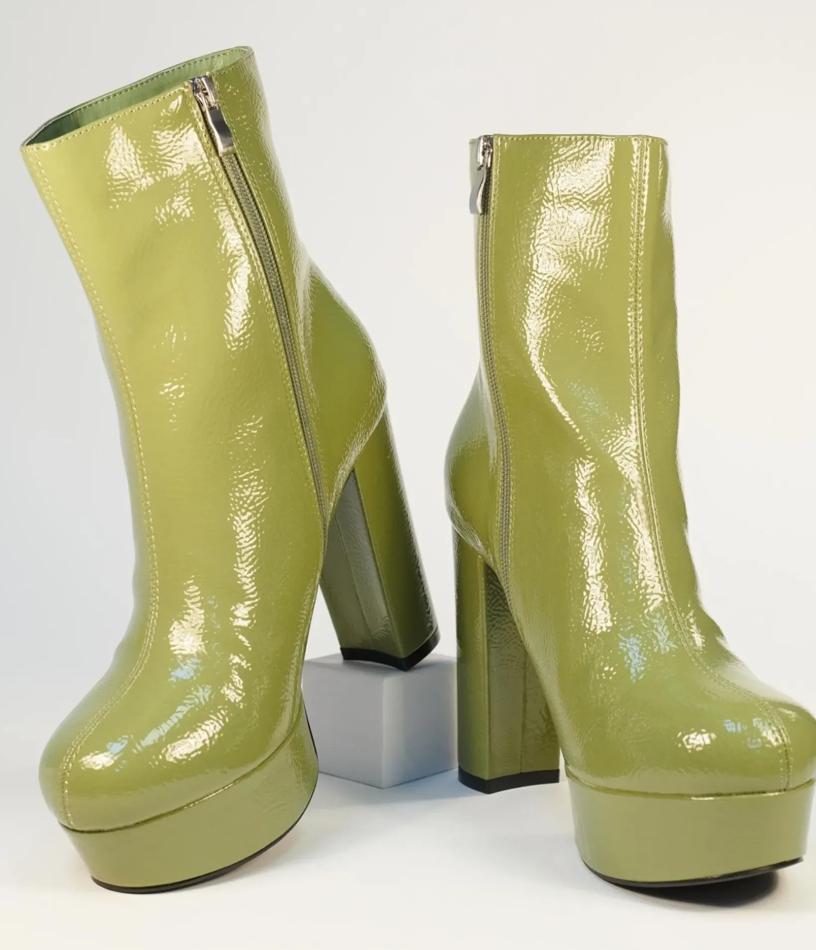 Unique Vintage Boots>Avocado Green Platform Heel Ankle Boots