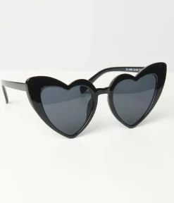 Unique Vintage All Things Black|Honeymoon Outfits>Black Heart Sunglasses